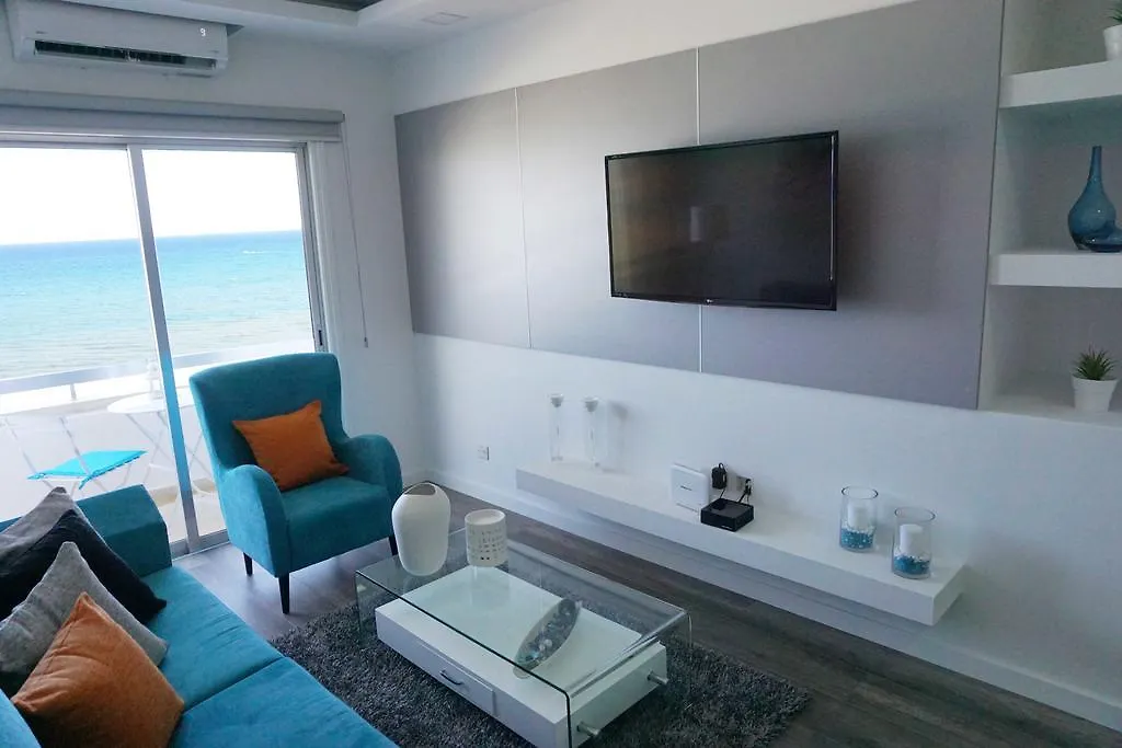 Lazuli Sea View Beachfront Ap 43 Larnaca