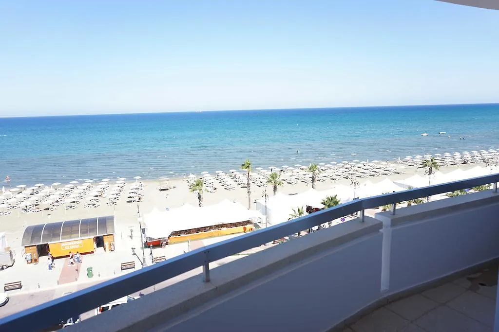 Lazuli Sea View Beachfront Ap 43 location