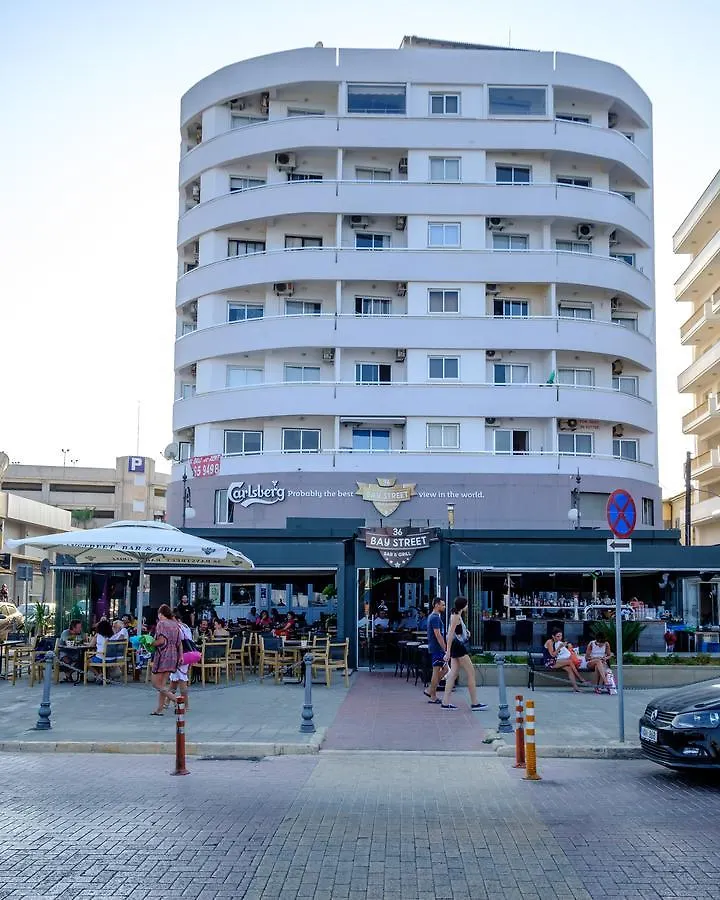 דירה לרנקה Lazuli Sea View Beachfront Ap 43 קפריסין